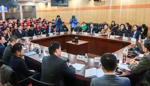 图14 论坛现场 图14 论坛现场